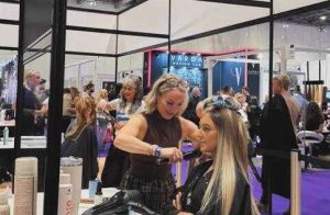 What to Expect When You Finally Book That Hair Extension Appointment