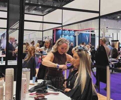 What to Expect When You Finally Book That Hair Extension Appointment